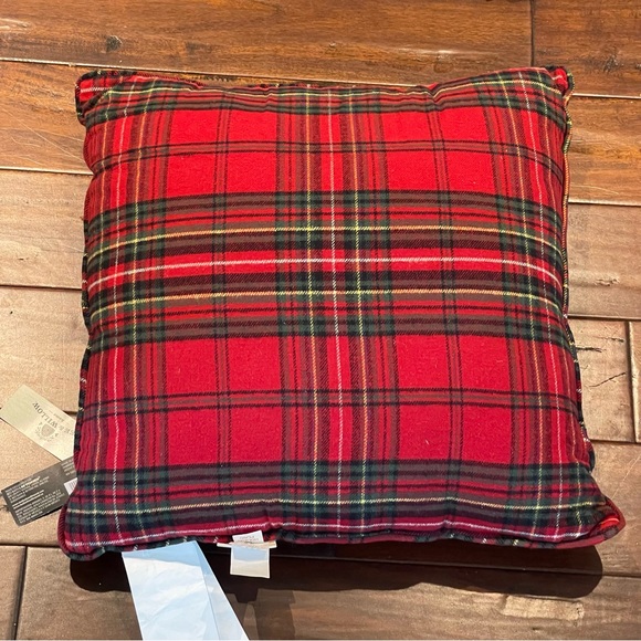 NWT Bee & Willow plaid flannel throw pillow 20” - Picture 2 of 8